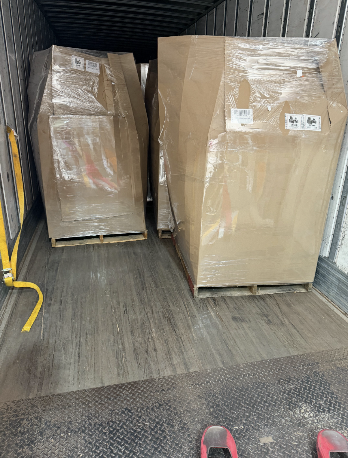 Amazon FC Medium Truckload